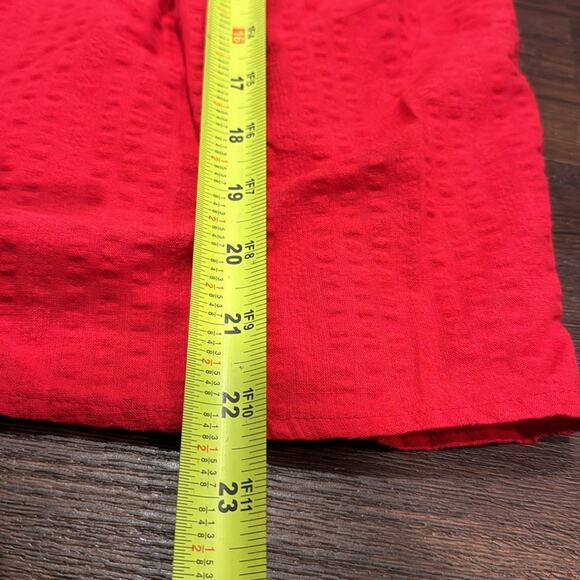 Old Navy Pre Loved in EUC Red Top off or on the shoulder - Picture 7 of 7